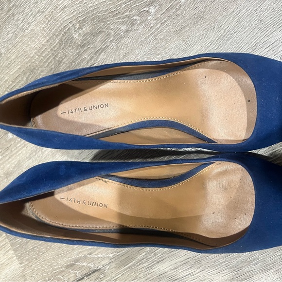 14th & Union Navy Blue Pointed Toe Suede Heels - Picture 2 of 5